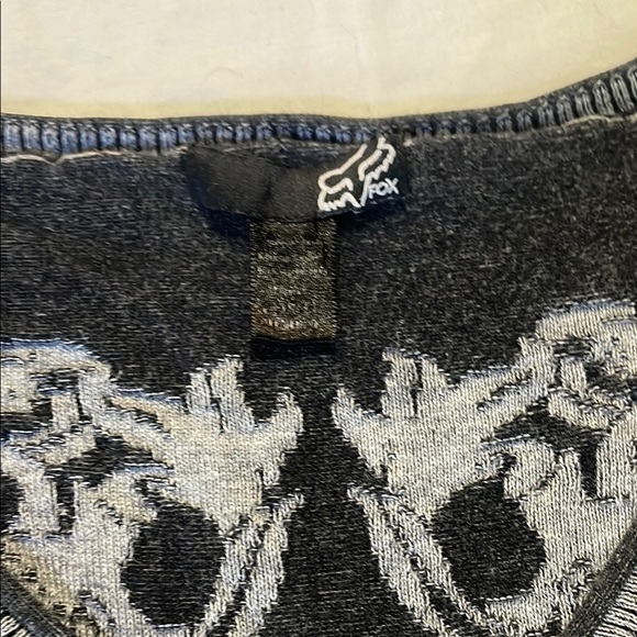 Fox Gray V-Neck Sweater Classic Knit Design - Picture 2 of 10